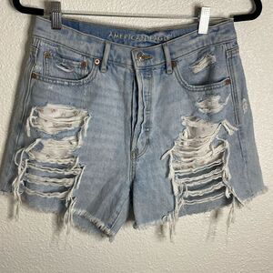 American Eagle-90’s boyfriend short-high rise - distressed- floral print- Size 6